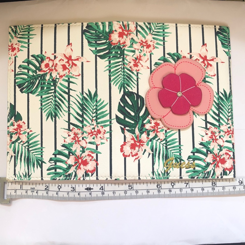 Guess Palm Passport Case